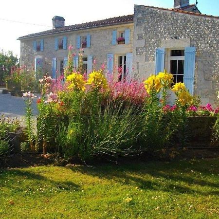 Chambres D'Hotes Domaine Le Fragnaud Saint-Porchaire Zewnętrze zdjęcie