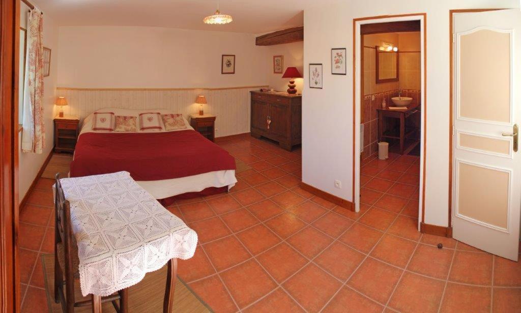 Chambres D'Hotes Domaine Le Fragnaud Saint-Porchaire Zewnętrze zdjęcie