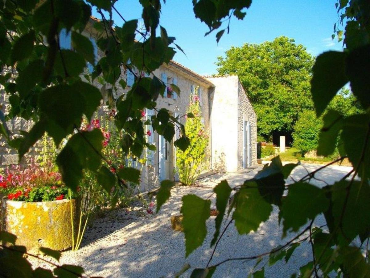 Chambres D'Hotes Domaine Le Fragnaud Saint-Porchaire Zewnętrze zdjęcie