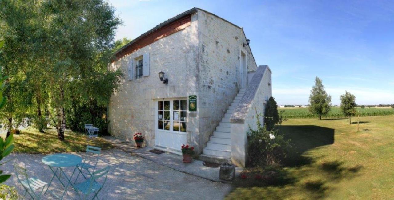 Chambres D'Hotes Domaine Le Fragnaud Saint-Porchaire Zewnętrze zdjęcie