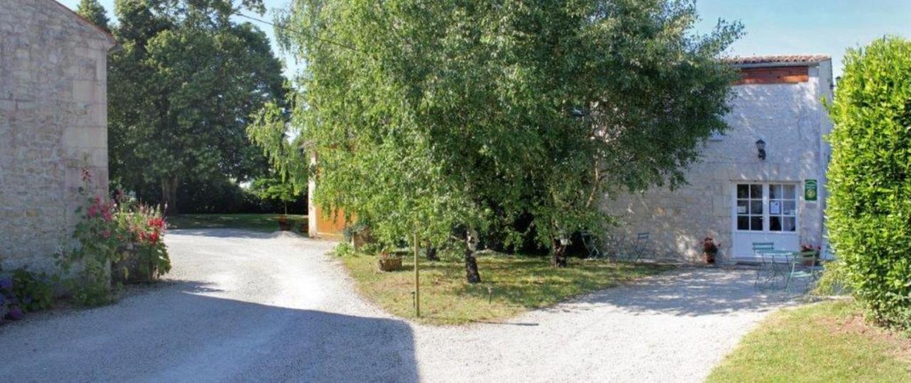 Chambres D'Hotes Domaine Le Fragnaud Saint-Porchaire Zewnętrze zdjęcie